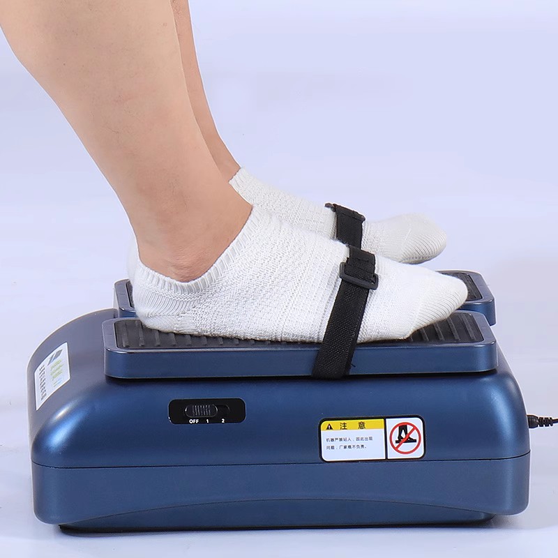 一代自動(dòng)步行機(jī)